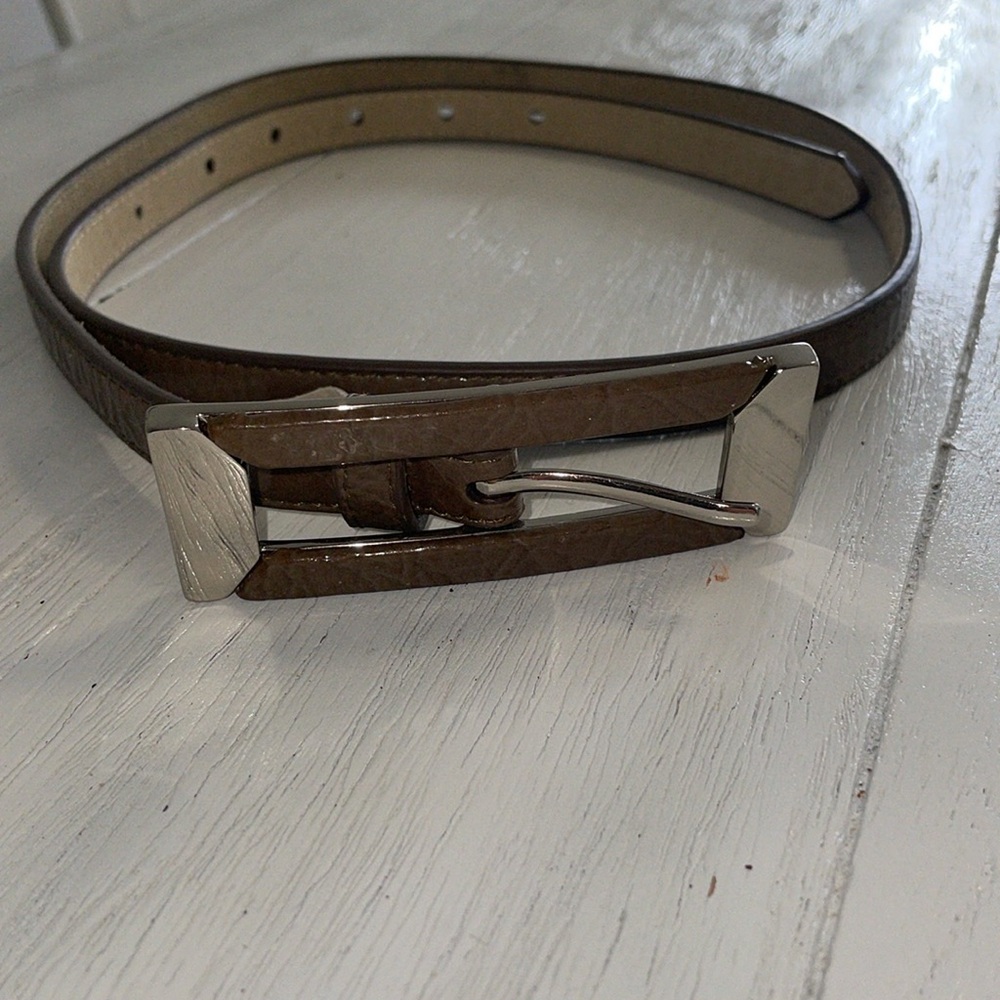 Lodis taupe and silver patent Belt medium excellent condition